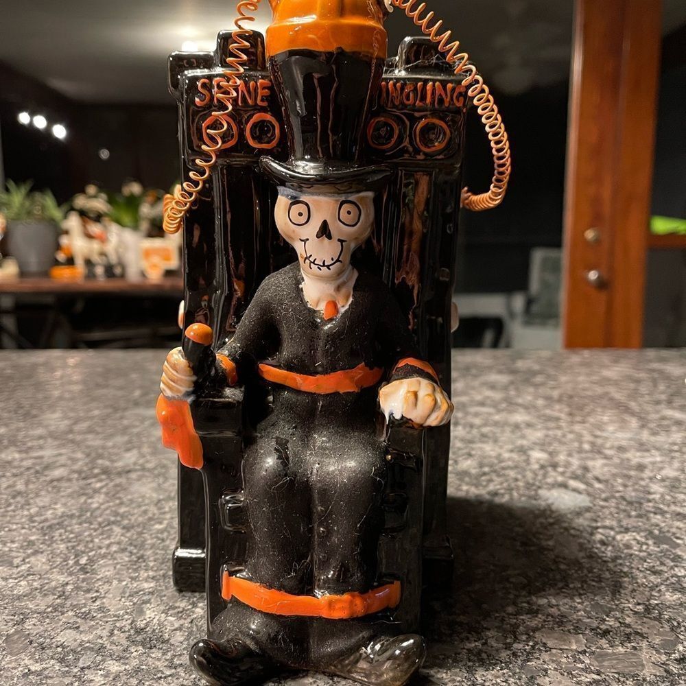 Boney Bunch from Yankee Candle 2015 Spine Tingling Electric Chair new